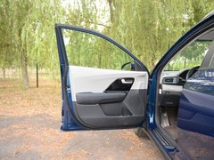 2017款 1.6L 旗舰版