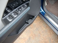 2017款 1.6L 旗舰版