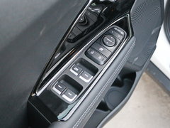 2017款 1.6L 豪华版