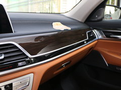2017款 730Li 领先型