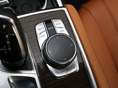 2017款 730Li 领先型