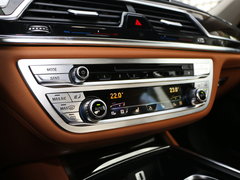 2017款 730Li 领先型
