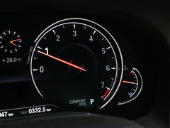 2017款 730Li 领先型