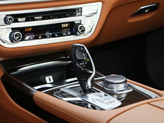2017款 730Li 领先型
