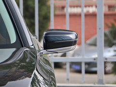 2017款 730Li 领先型