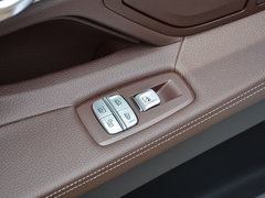 2017款 730Li 领先型