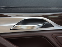 2017款 730Li 领先型