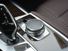 2017款 730Li 领先型