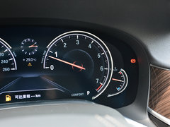 2017款 730Li 领先型