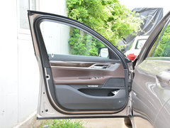 2017款 730Li 领先型