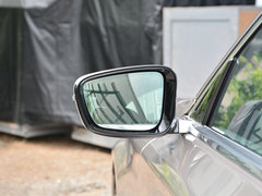 2017款 730Li 领先型