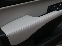 2017款 1.3T 手动尊贵型