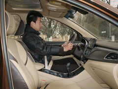 2017款 1.5T 手动尊享型7座