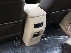 2017款 1.5T 手动尊享型7座