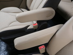 2017款 1.5T 手动尊享型7座