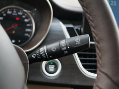2017款 1.5T 手动尊享型7座