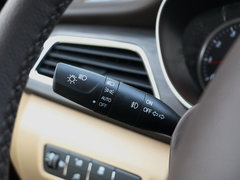 2017款 1.5T 手动尊享型7座