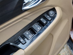2017款 1.5T 手动尊享型7座