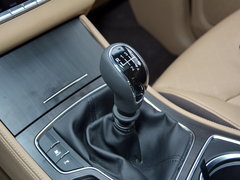 2017款 1.5T 手动尊享型7座