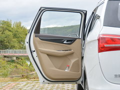 2017款 1.5T 手动尊享型7座