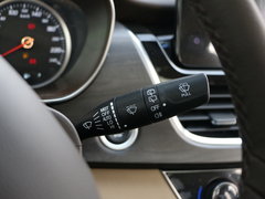 2017款 1.5T 手动豪华型7座