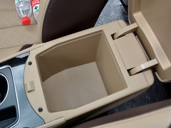 2017款 1.5T 手动豪华型7座