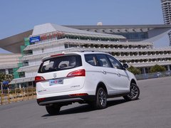2017款 1.5T 手动尊享型7座