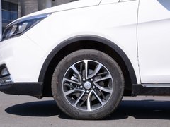 2017款 1.5T 手动尊享型7座