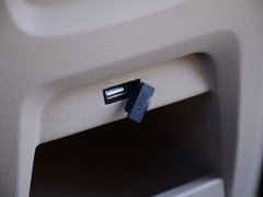 2017款 1.5T 手动尊享型7座