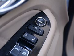 宝骏730 2017款 1.5T 手动尊享型7座
