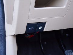 2017款 1.5T 手动尊享型7座