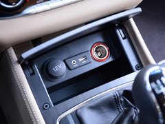 2017款 1.5T 手动尊享型7座