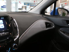 2017款 1.4T 两厢双离合领锋版