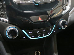 2017款 1.4T 两厢双离合领锋版