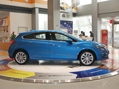 2017款 1.4T 两厢双离合领锋版