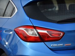 2017款 1.4T 两厢双离合领锋版