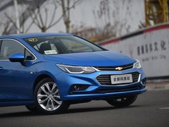 2017款 1.4T 两厢双离合领锋版