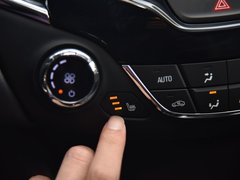 2017款 1.4T 两厢双离合领锋版