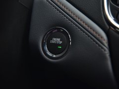 2017款 1.4T 两厢双离合领锋版