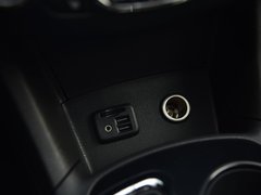 2017款 1.4T 两厢双离合领锋版
