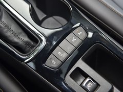 2017款 1.4T 两厢双离合领锋版