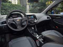 2017款 1.4T 两厢双离合领锋版