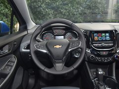 2017款 1.4T 两厢双离合领锋版