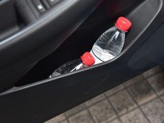 2017款 1.4T 两厢双离合领锋版