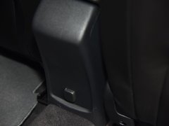 2017款 1.4T 两厢双离合领锋版