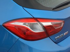 2017款 1.4T 两厢双离合领锋版