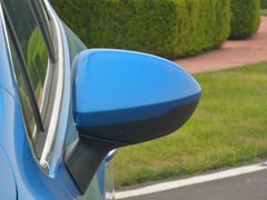 2017款 1.4T 两厢双离合领锋版