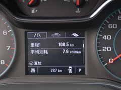 2017款 1.4T 两厢双离合领锋版