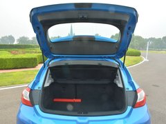 2017款 1.4T 两厢双离合领锋版