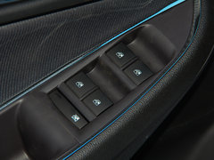 2017款 1.5L 两厢自动炫锋版